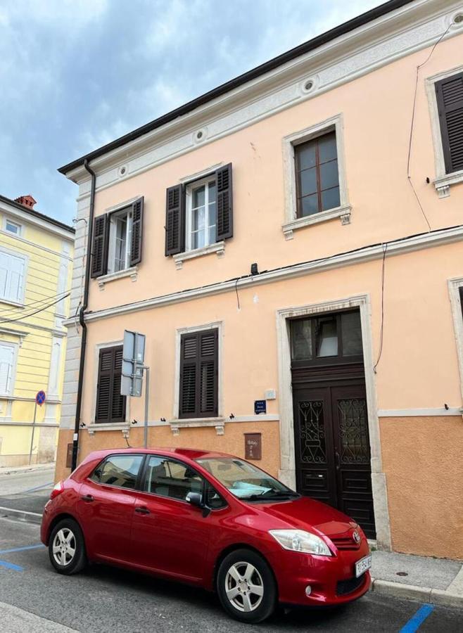 Apartment Center Πούλα Εξωτερικό φωτογραφία